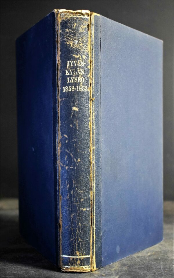 Jyväskylän Lyseo. Historiikkeja, muistelmia, elämäkertoja (1933)